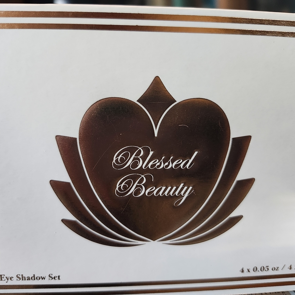 Natural Eye Shadow Set with Brush